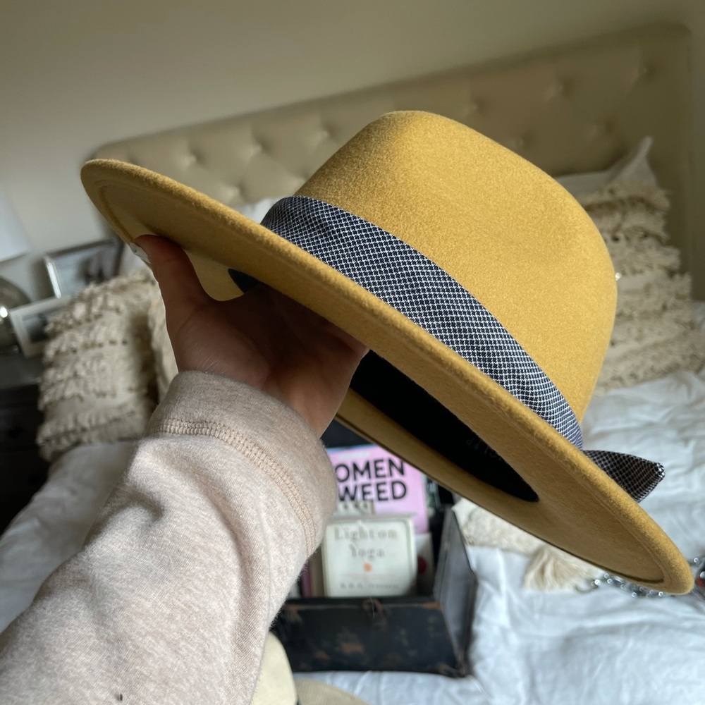 Gigi Pip hat